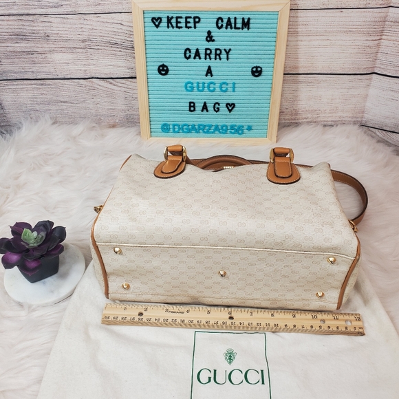 ❌❌SOLD❌❌ Authentic Vintage Gucci Bag - Picture 2 of 8